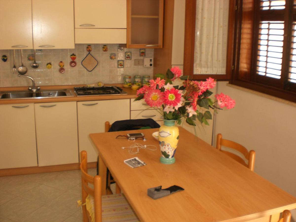 Casa Vacanza Spiaggia Praia 法维尼亚纳 外观 照片