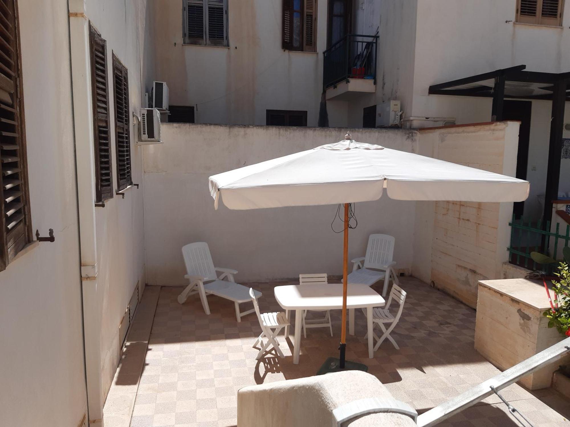 Casa Vacanza Spiaggia Praia 法维尼亚纳 外观 照片